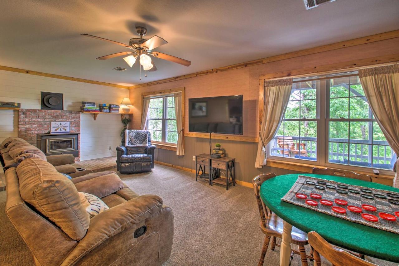 Lakeside Hot Springs Retreat With Kayaks And Boat Dock Hot Springs Village Bagian luar foto