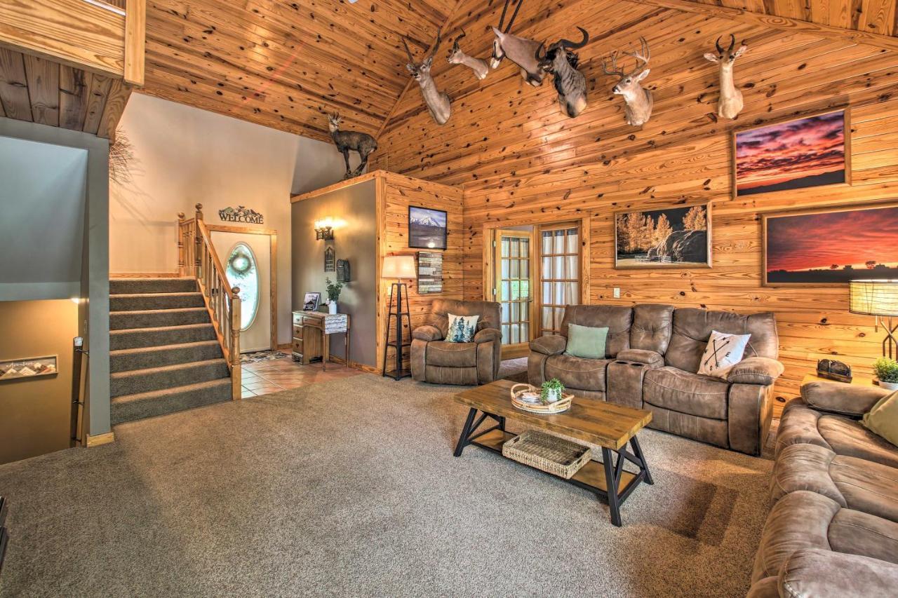 Lakeside Hot Springs Retreat With Kayaks And Boat Dock Hot Springs Village Bagian luar foto