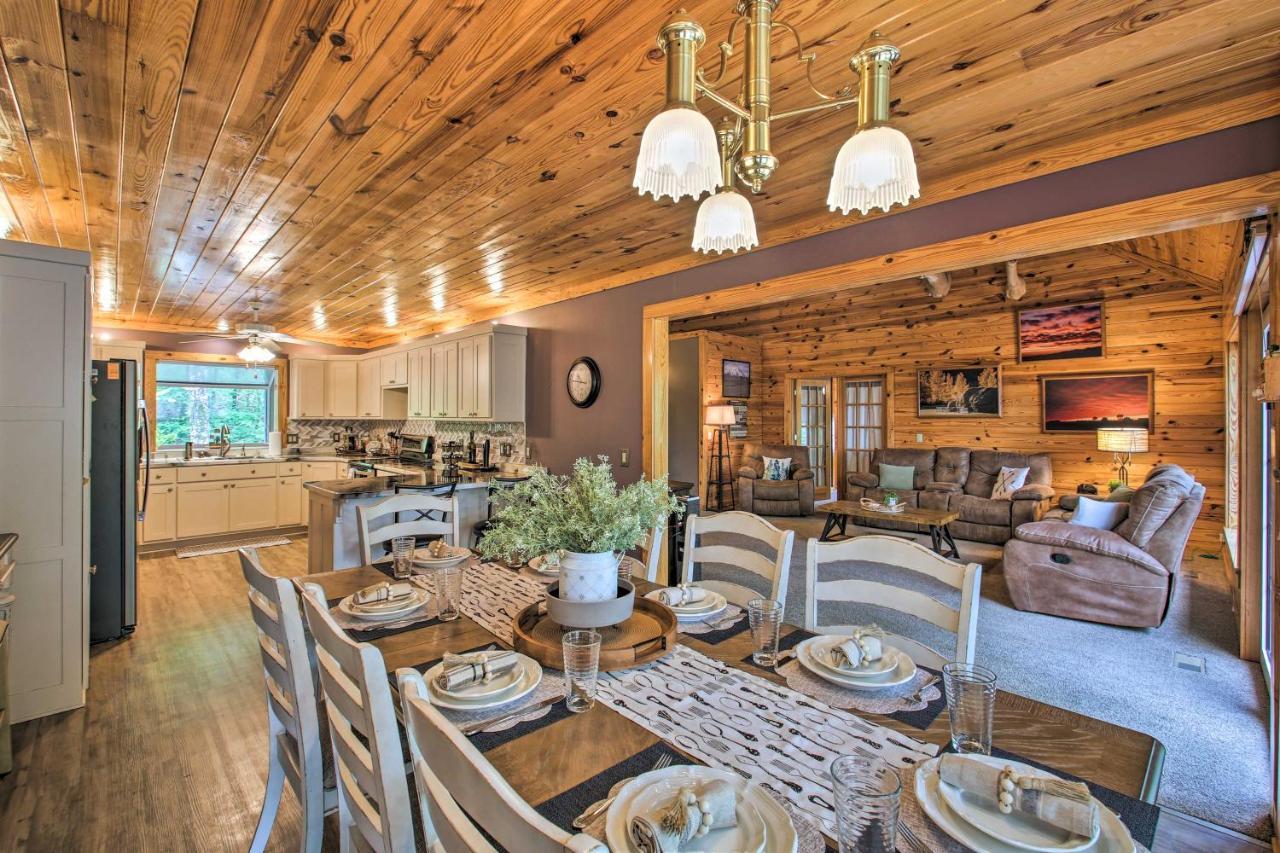Lakeside Hot Springs Retreat With Kayaks And Boat Dock Hot Springs Village Bagian luar foto
